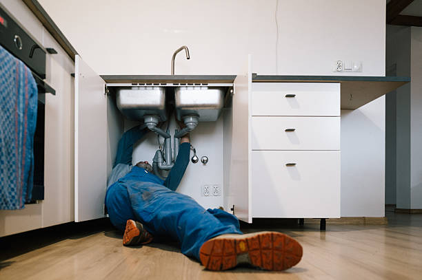 Professional Emergency Plumber technician working in Buckskin, IN